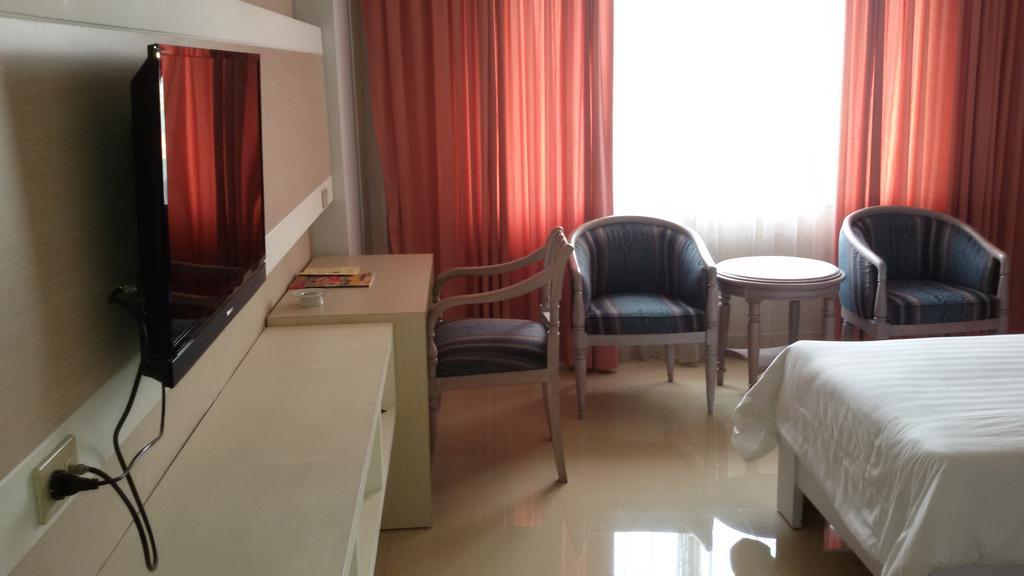 Hotel Sandjaja ปาเลมบัง ภายนอก รูปภาพ
