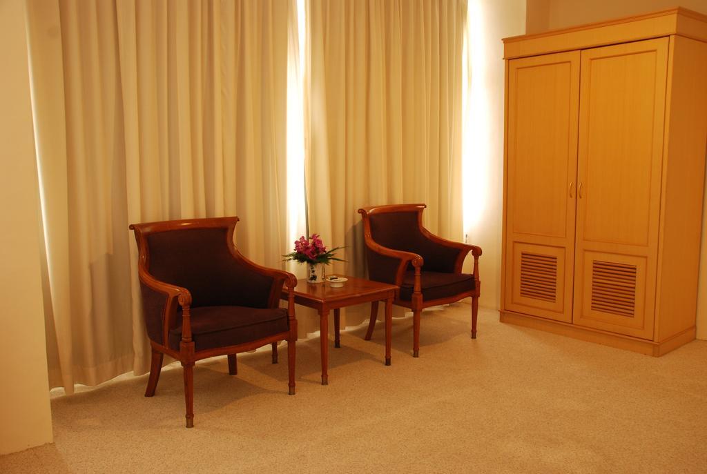 Hotel Sandjaja ปาเลมบัง ภายนอก รูปภาพ