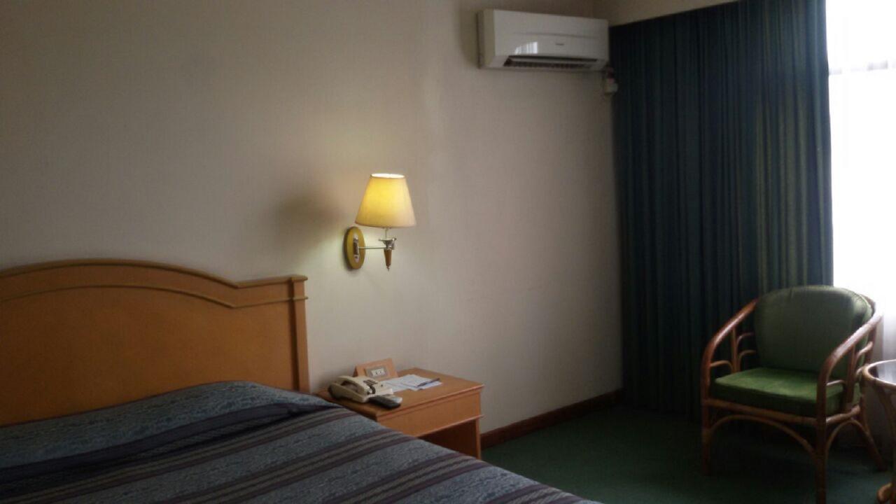 Hotel Sandjaja ปาเลมบัง ภายนอก รูปภาพ